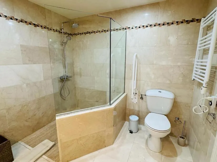 Magna Marbella 2 Bed Apt With Speacular Sea Views
